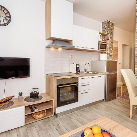 Apartment Sea Bass Neretva 普洛切 外观 照片